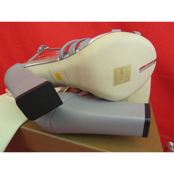 NIB BURBERRY HOVE CLOUD GRAY LEATHER BUCKLE ANKLE STRAP THONG SANDALS PUMPS 37.5 - Picture 10 of 12